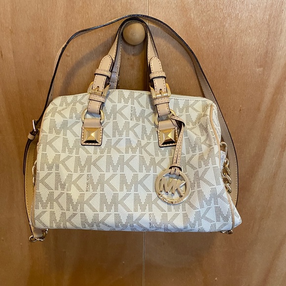 Michael Kors purse - Picture 1 of 12